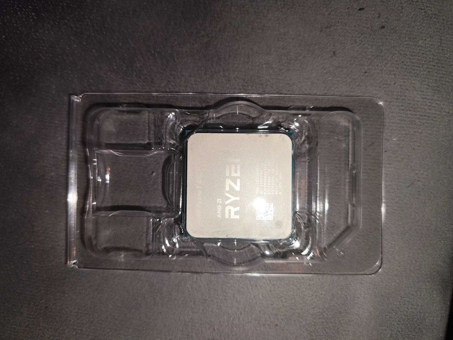 Ryzen 5 3600 + 16GB RAM DDR4 2400MHz – stare foarte bună