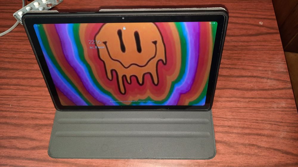 Продам планшет самсунг А7, 3/32 гб