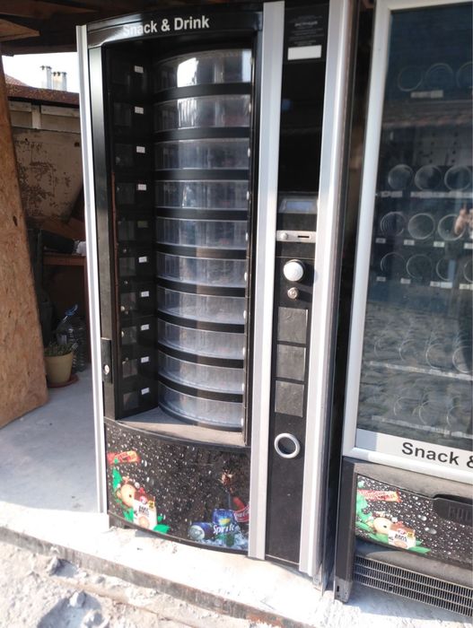 Професионални вендинг машини Некта