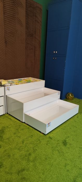 Продаем мебель из детского сада