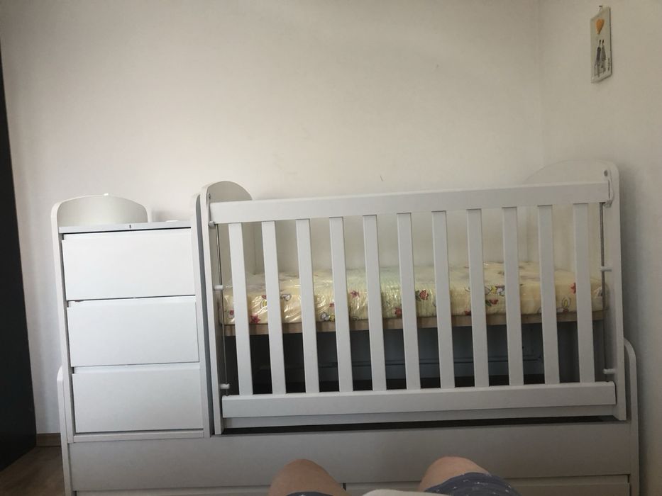 Бебешка кошара с повивалник Луна люлееща, дървена