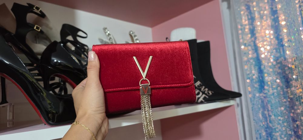 Poseta valentino eleganta