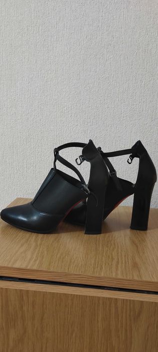 туфли б/у размер 37 черные