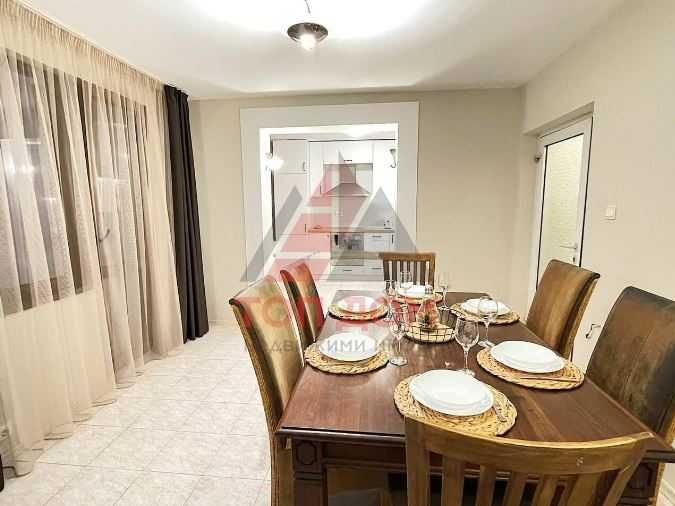 Дава се под наем Тристаен апартамент в Варна, Център - 135 кв.м за 1000 € - Снимка #3