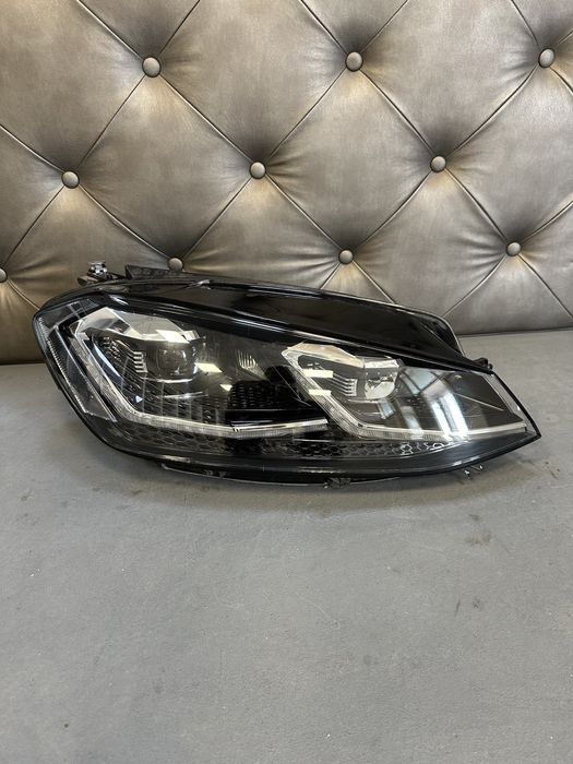 Vw Golf 7,5 Facelift десен фар фарове лед