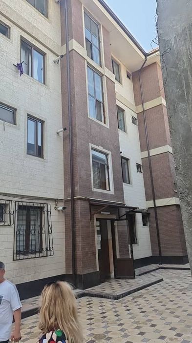 Квартира своя 3 этаж 2 комнатная. Без риелтосрких процентов