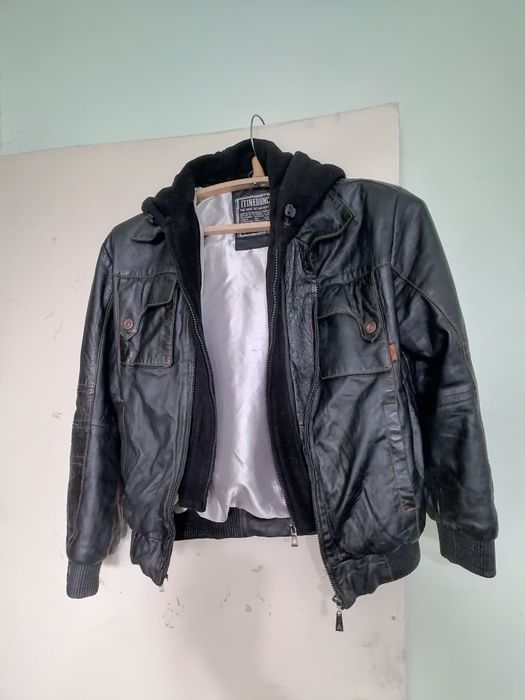 Продам кожаные куртки.