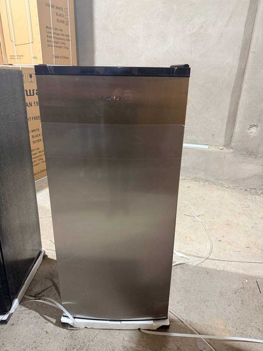 Морозильная камера 1,45 см De frost 3 года гарантии.