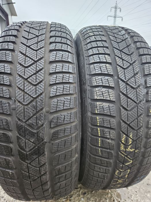 Vând anvelope iarna 225/55/18 225/55r18 PIRELLI