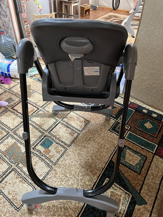 Продам стульчик детский