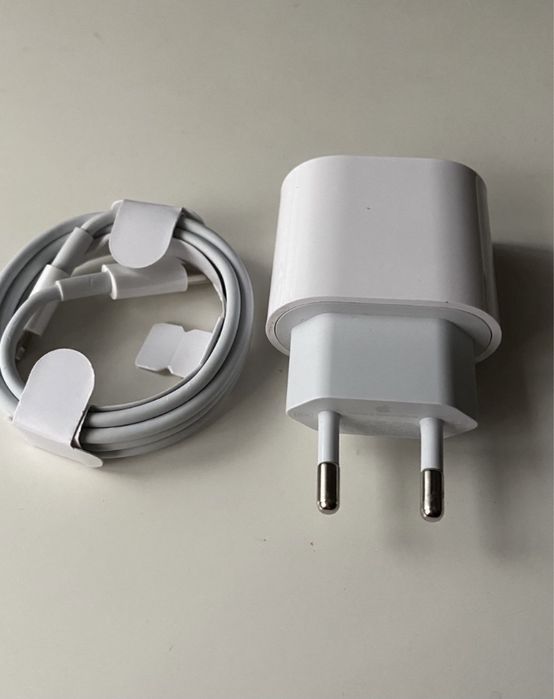  Incarcator si cablu iPhone (20W) iPhone 11, 12, 13, 14, 15, 16, 17