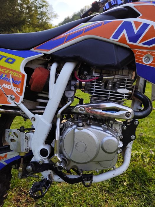 Vând motor NCX 250