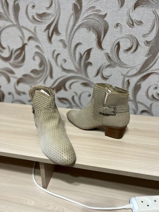 Продам кожаную обувь