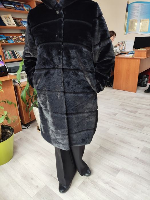 Продам шубу 24000 тенге