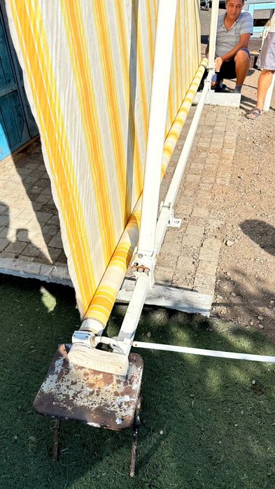 Продам навесной карниз