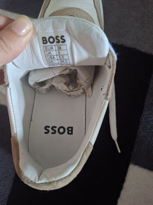 Adidasi BOSS , marimea 38