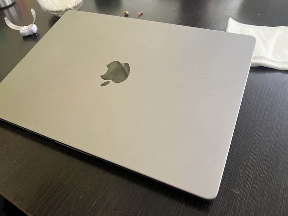 MacBook Pro m1pro  14 дюймов 16+512g2021