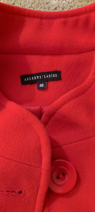 Елегантно вълнено палто