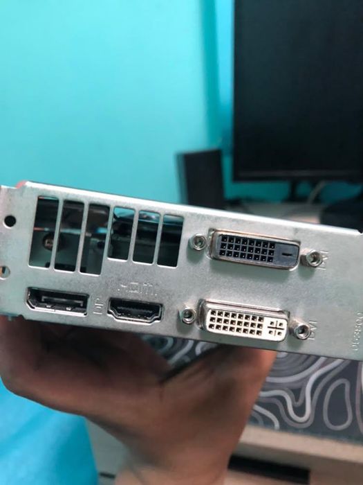 Amd R9 270x 2gb gddr5