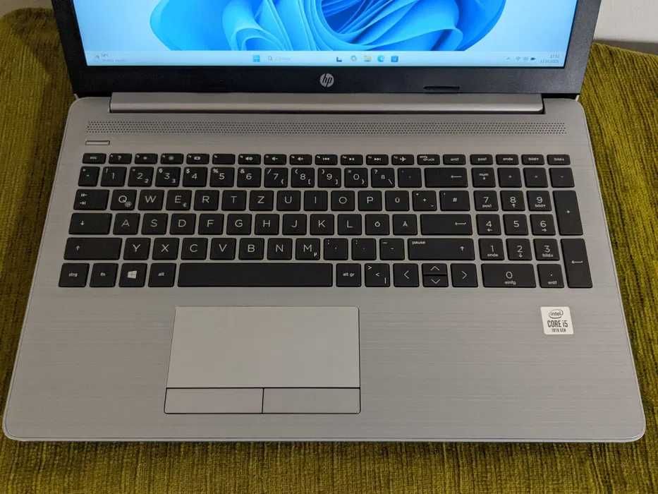 Laptop HP 250 G7 15.6" FHD intel core i5-1035G, ram 8GB, 256GB SSD