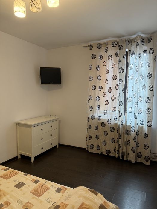 Inchiriez apartament 2 camere central