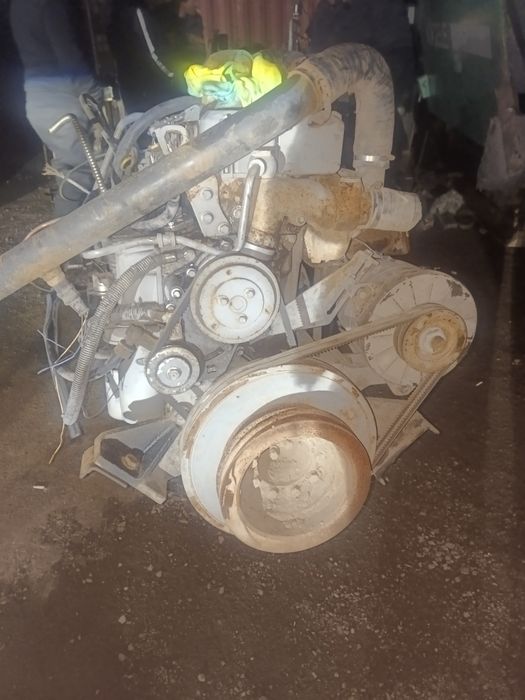 Продам двигатель дойц deutz по запчастям bf13