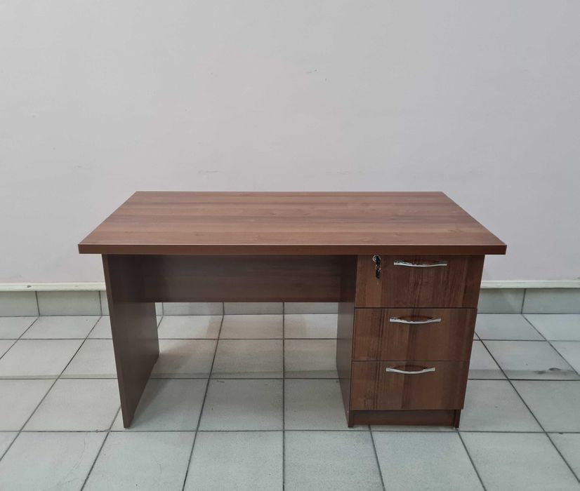 Стол письменный, одно-тумбовый, 3 цвета