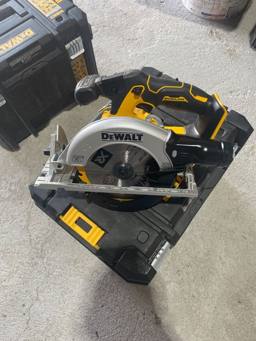 инструменти dewalt dcs 565