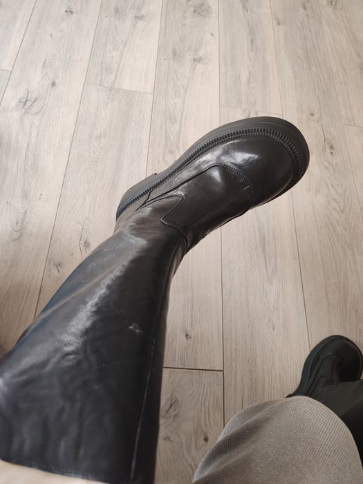 Зимние сапоги 37 размер, тёплые, с толстым мехом
Описание:
Продам зимн