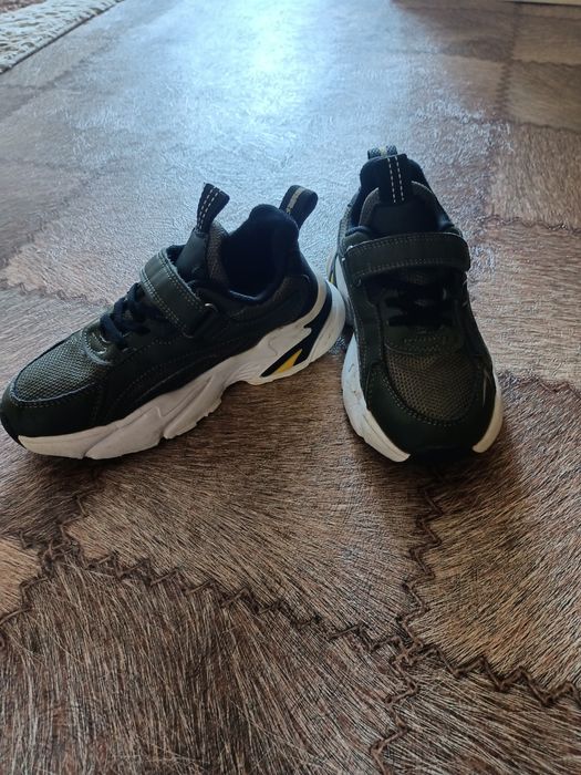 Кроссовки 34размер