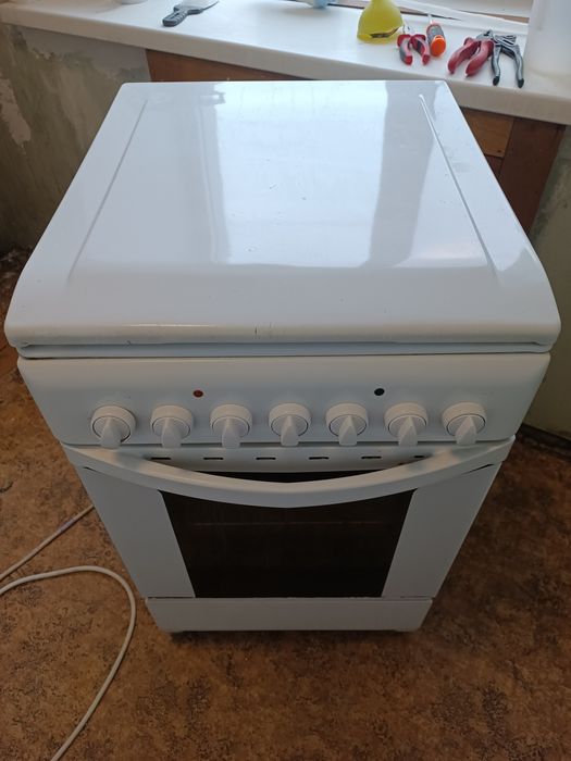 Продам газплиту indesit