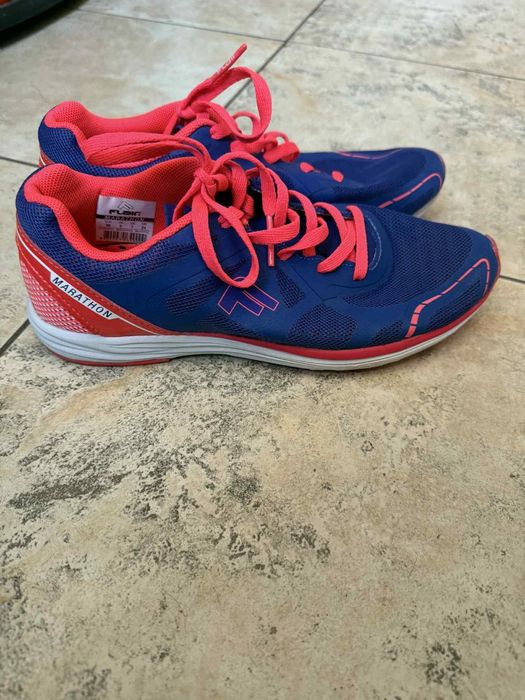 Обувки ,чехли,маратонки,сандали