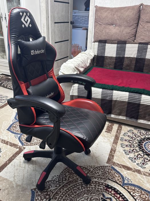 Игровое кресло DEFENDER Б/У