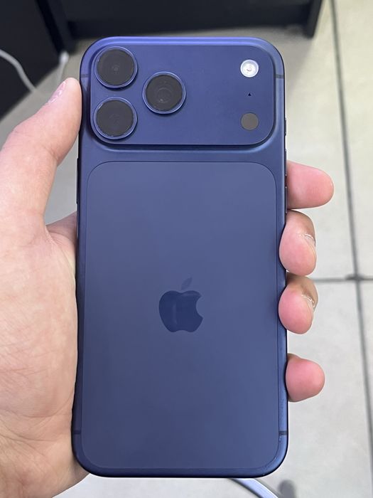 Продам Iphone 17 Pro Max 256gb E-sim