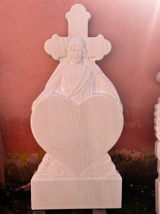 Vând cruci marmura , granit , mozaic