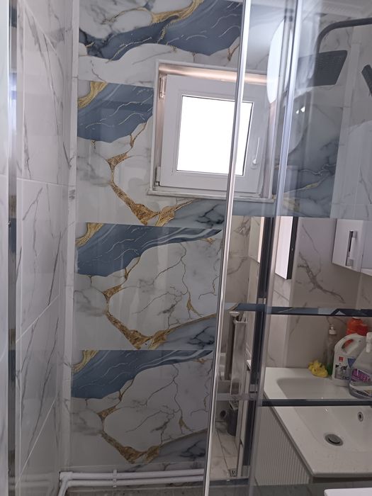 Vînd apartament 3 camere semidecomandat