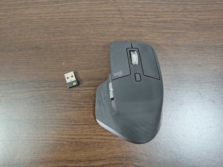 Мышь для работы Logitech MX Master 3S Graphite + чехол Geekria (Идеал)