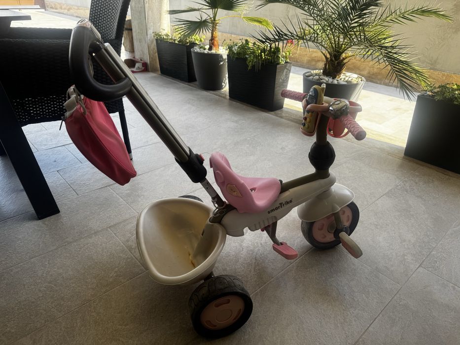 Бебешка триколка