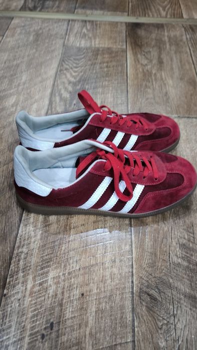 СРОЧНО продам Адидас