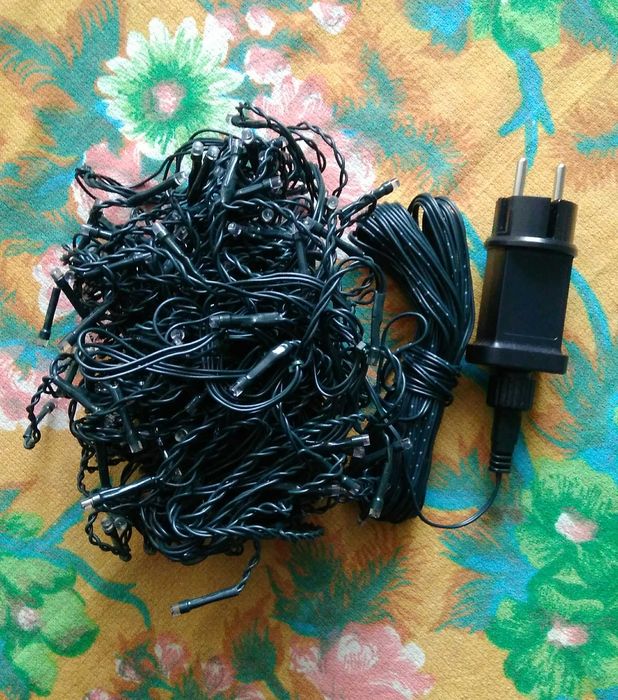 Коледна украса с 80, 180 или 384 броя LED лампички. IP44. Нови.