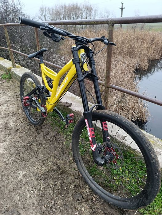 Furca bomber 888rc roti  si frane