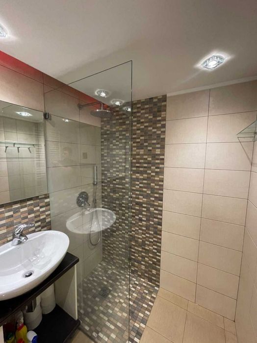 Дава се под наем Тристаен апартамент в Пловдив, Център - 95 кв.м за 425 € - Снимка #10