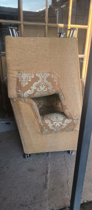 Диван б/у бесплатно