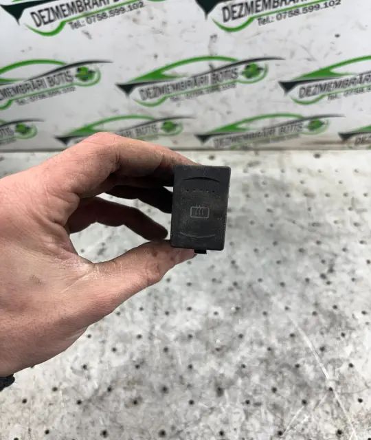 Buton dezaburire parbriz Volkswagen VW Passat 2001