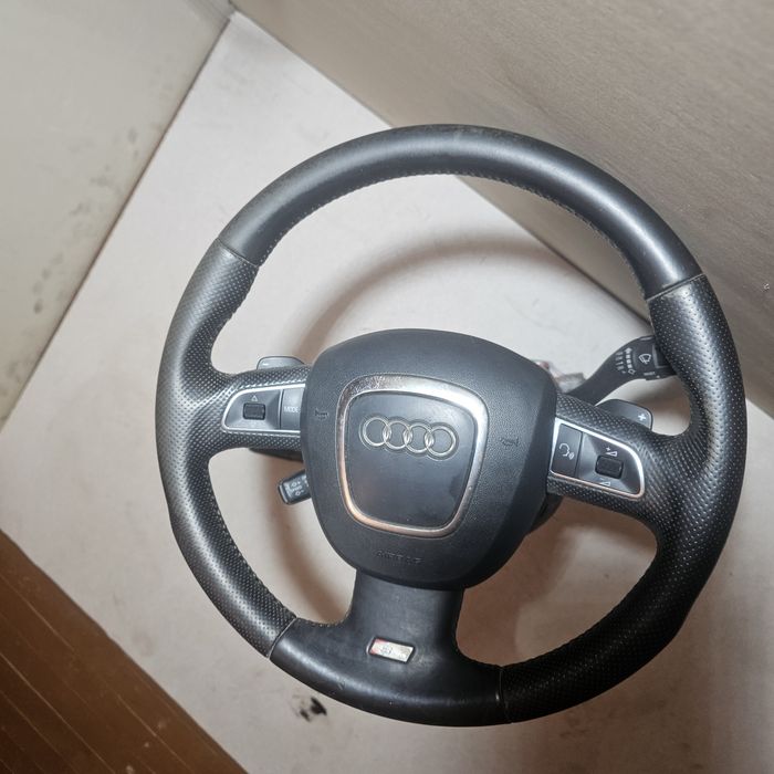 Волан за ауди със пера и бег .