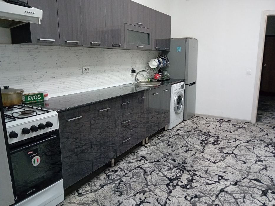 Qizlarga kvartira Yangi darxonda bezmakler bezxazayka sheriklikka