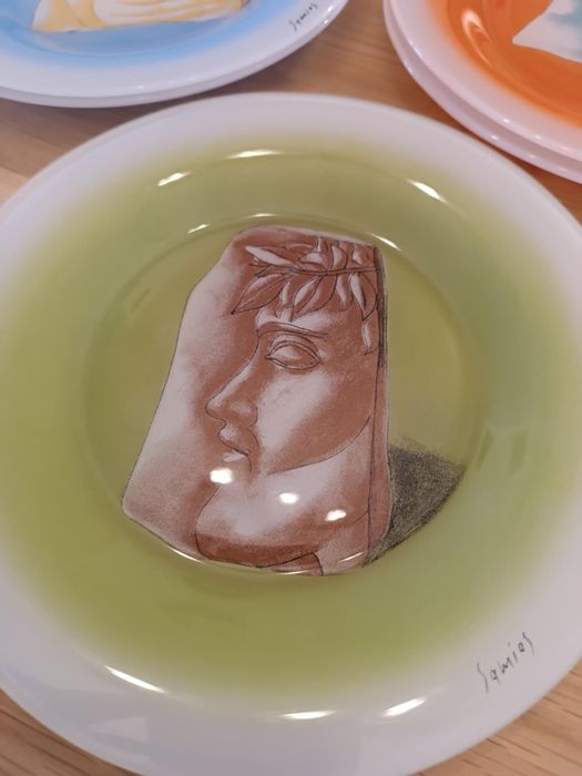 Нов комплект - 6 гръцки чинии