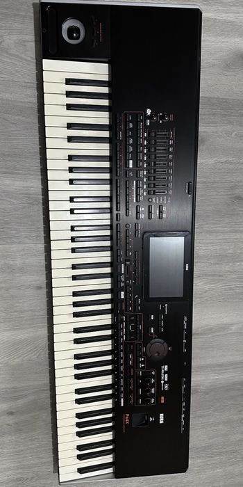 Vând Korg Pa4x Impecabilă