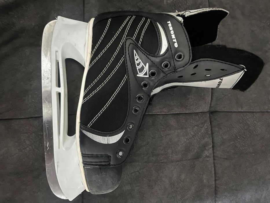 Коньки 41 размер срочно