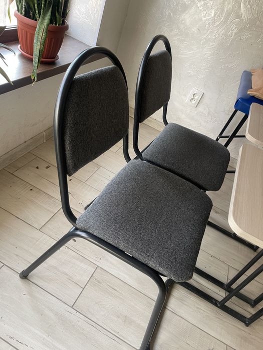 Парты со стулями